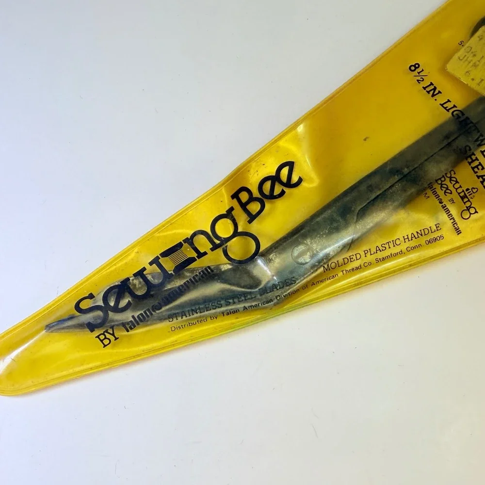 Vintage Sewing Bee Talon American 8.5 Inch Lightweight Shears Scissors Pouch
